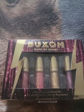 Buxom Duo HP NOV Band of Babes Lip Gloss Set - Colors Full Size Buxom Lipstick
